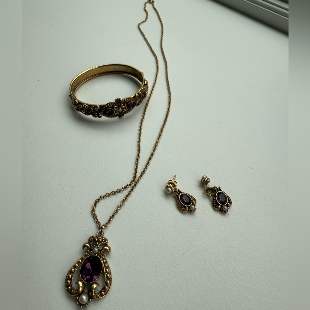 Elegant Gold and Purple Jewelry Set